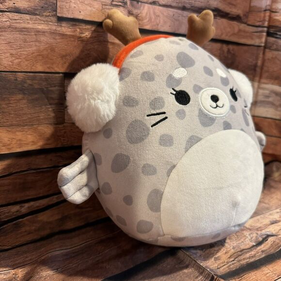 Squishmallows Odile Gray Spotted Seal Plush w/ Antlers & Earmuffs Holiday 10" - Picture 3 of 7